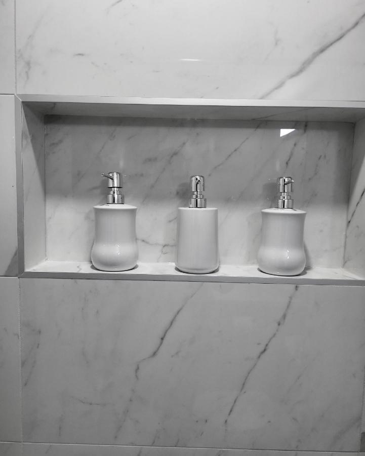 Luxury Suite In Calgary Nw Zewnętrze zdjęcie